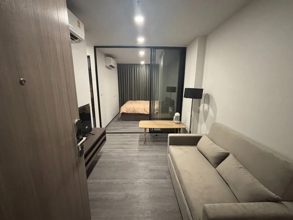 For rent: The Origin Lat Phrao-Bang Kapi, 17th floor, open view, no buildings blocking, fully furnished and equipped, ready to move in.
