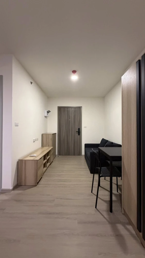 For rent: The Origin Sukhumvit - Phraeksa. Nice room on the 10th floor with city views, quiet and ready to move in.