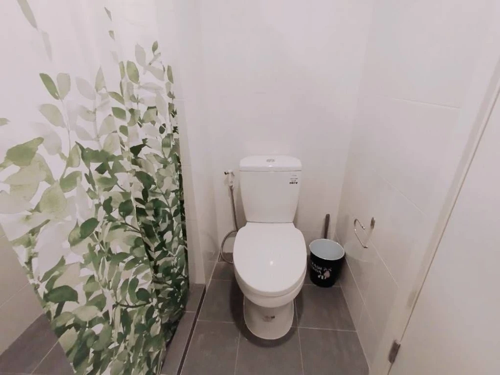 For rent: The Origin Sukhumvit-Sai Luat E22 Station condo with Chao Phraya River view, numerous facilities, and fully furnished with appliances.