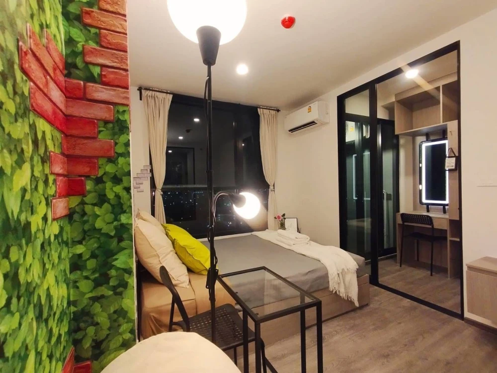For rent: The Origin Sukhumvit-Sai Luat E22 Station condo with Chao Phraya River view, numerous facilities, and fully furnished with appliances.