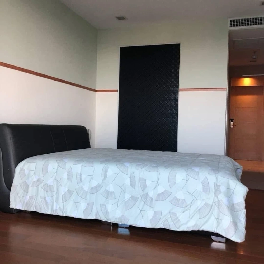 For rent: The Palm Wongamat Beach Pattaya, 9th floor. Nice, fully furnished unit. Book now!