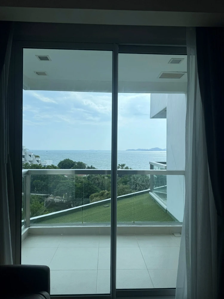 For rent sell: The Palm Wongamat Beach Pattaya, 9th floor, beautiful room, fully furnished, book now, don't miss out.