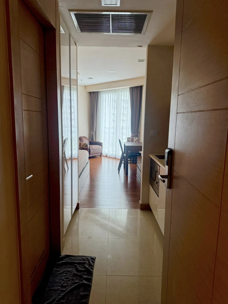 For rent sell: The Palm Wongamat Beach Pattaya, 9th floor, beautiful room, fully furnished, book now, don't miss out.