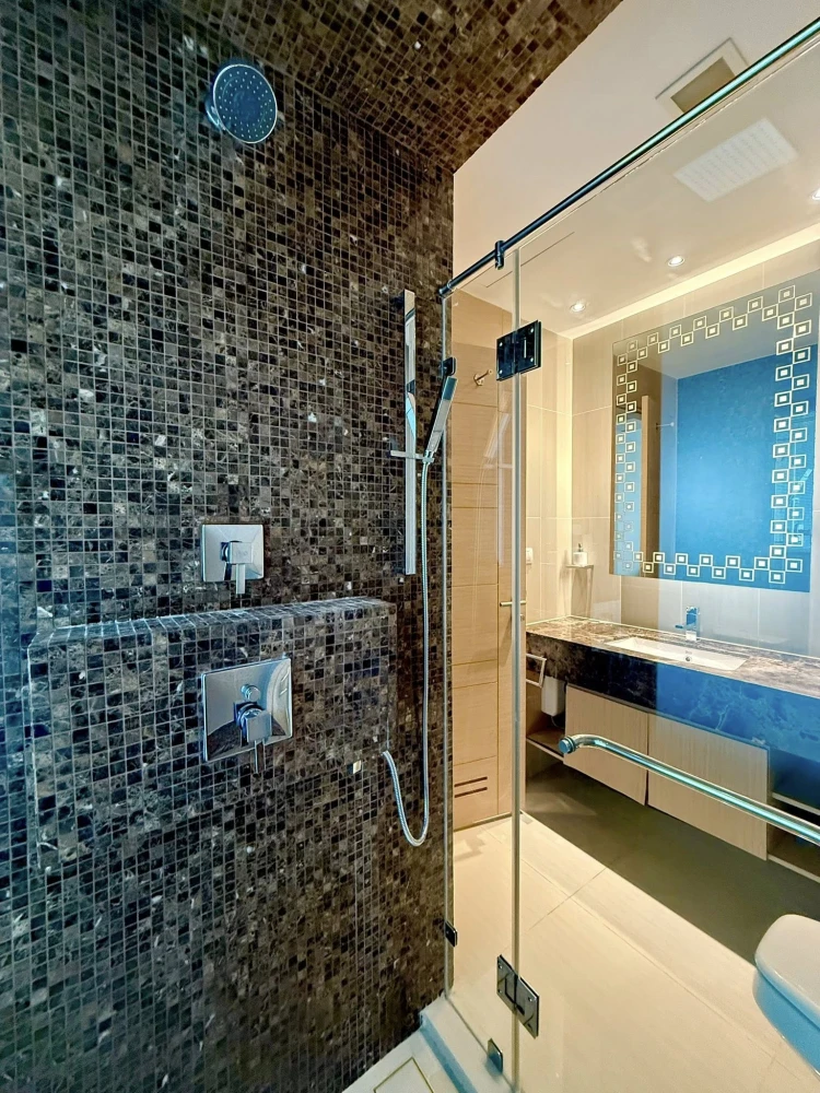 For rent sell: The Palm Wongamat Beach Pattaya, 9th floor, beautiful room, fully furnished, book now, don't miss out.