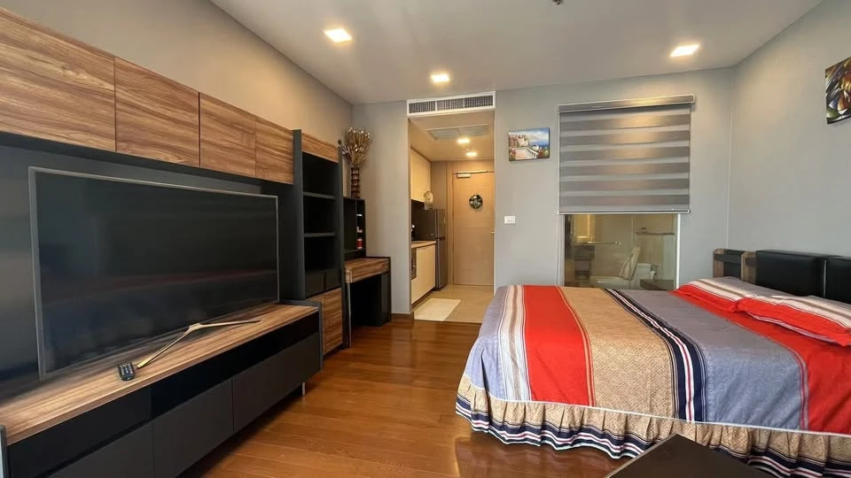 For rent: The Palm Wongamat Beach Pattaya, a nice room with complete furniture, good location, beautiful view, reserve now.