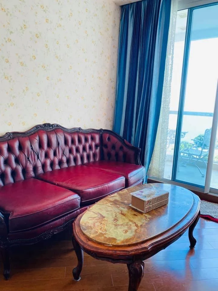 For rent: The Palm Wongamat, high floor room, ready to move in, next to the beach. Good like this, hurry and reserve it+++
