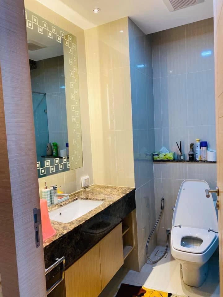 For rent: The Palm Wongamat, high floor room, ready to move in, next to the beach. Good like this, hurry and reserve it+++