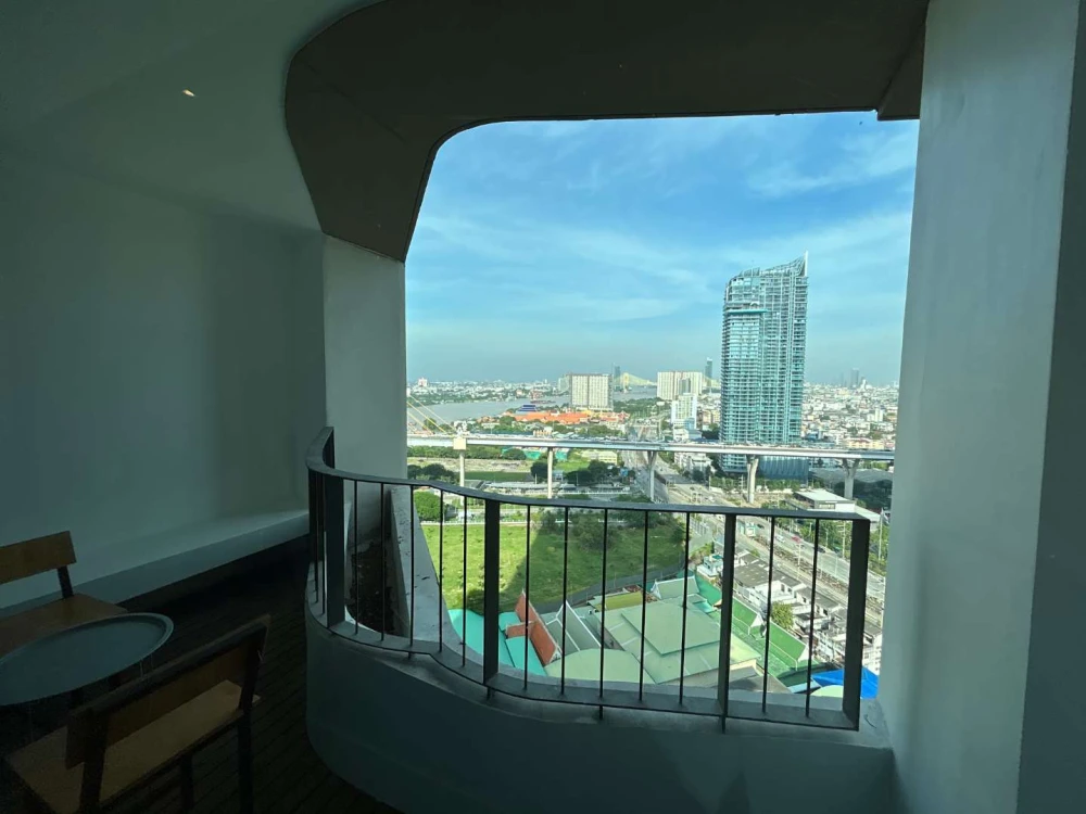 For rent: The Pano Rama 3, spacious room with plenty of usable space, built-in furniture, beautiful view, not blocked, don't miss it.