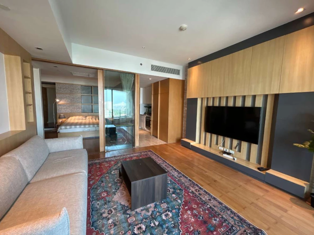 For rent: The Pano Rama 3, spacious room with plenty of usable space, built-in furniture, beautiful view, not blocked, don't miss it.