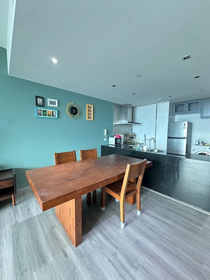 For rent: The Pano, spacious room, lots of usable space, decorated in a controlled tone, good location, comes with complete furniture, don't miss it.