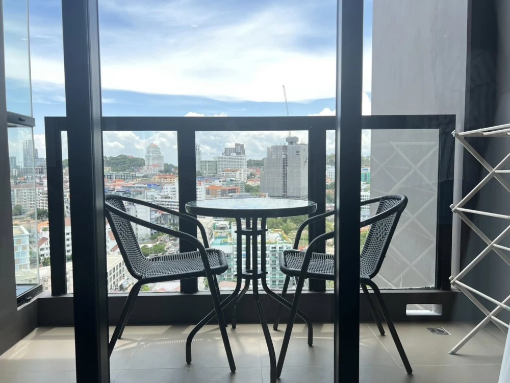 For rent The Panora Pattaya 1 bedroom 1 bathroom, lots of usable space, sea view from high floor, hurry and book now.
