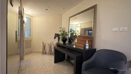 For rent: The Park Chidlom, very large unit with 3 bedrooms and 4 bathrooms. Home-like atmosphere. Move-in ready.