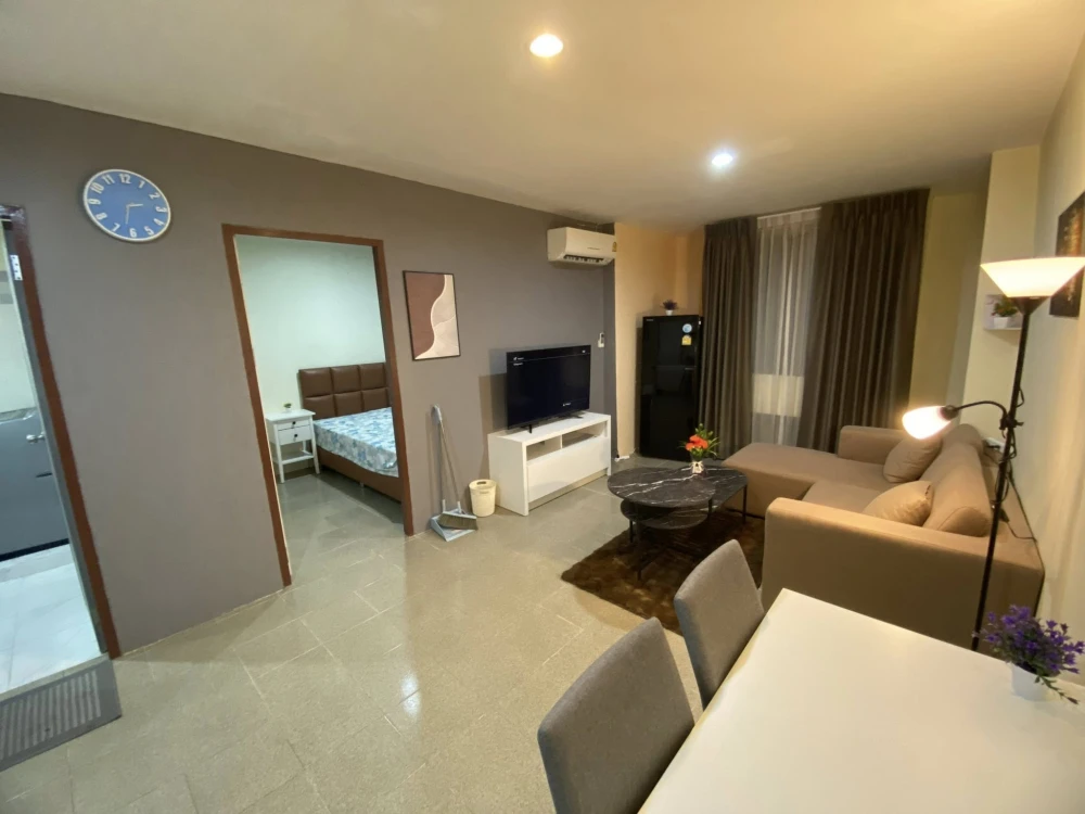 For rent: The Parkland Bangna, 8th floor, Building 10, garden view, comfortable, not cramped, you can't miss this opportunity to reserve.