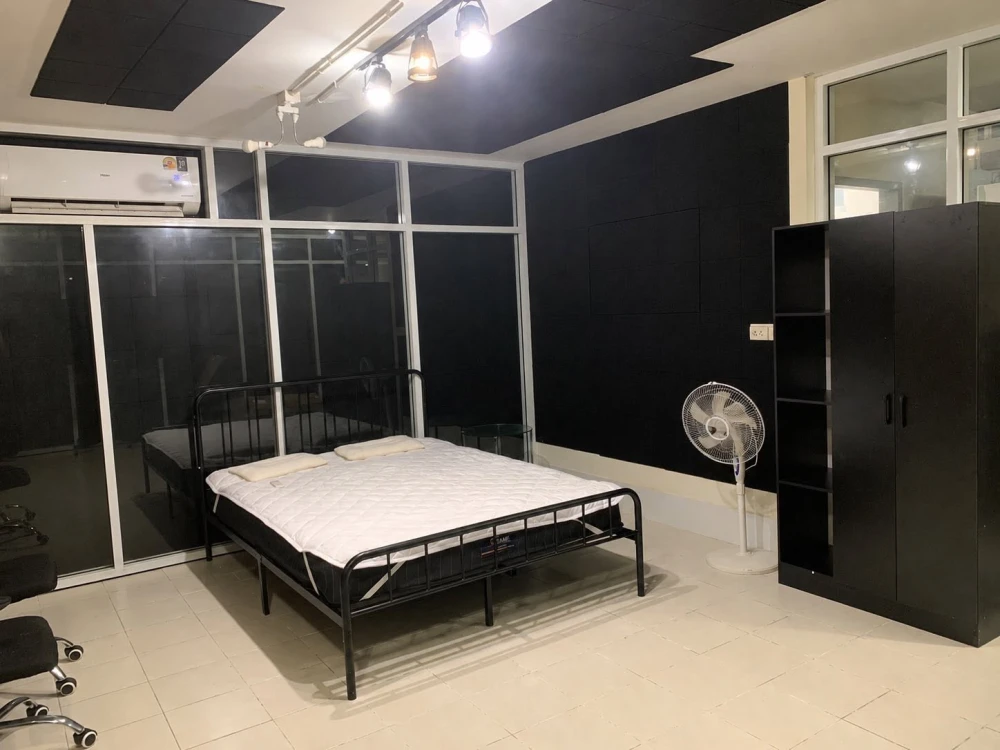 Condo for rent at The Parkland Bangna, 6th floor. Fully furnished with complete amenities. Book now!