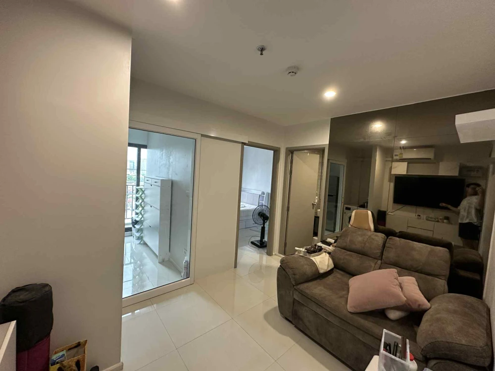 For rent: The Parkland Charan–Pinklao, 15th floor, nice room, fully furnished, book now, hurry!