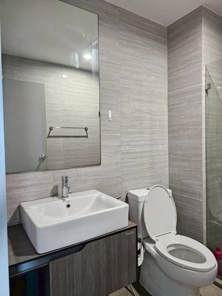For rent: The Parkland Charan–Pinklao, 19th floor, fully furnished, ready to move in. Book now!