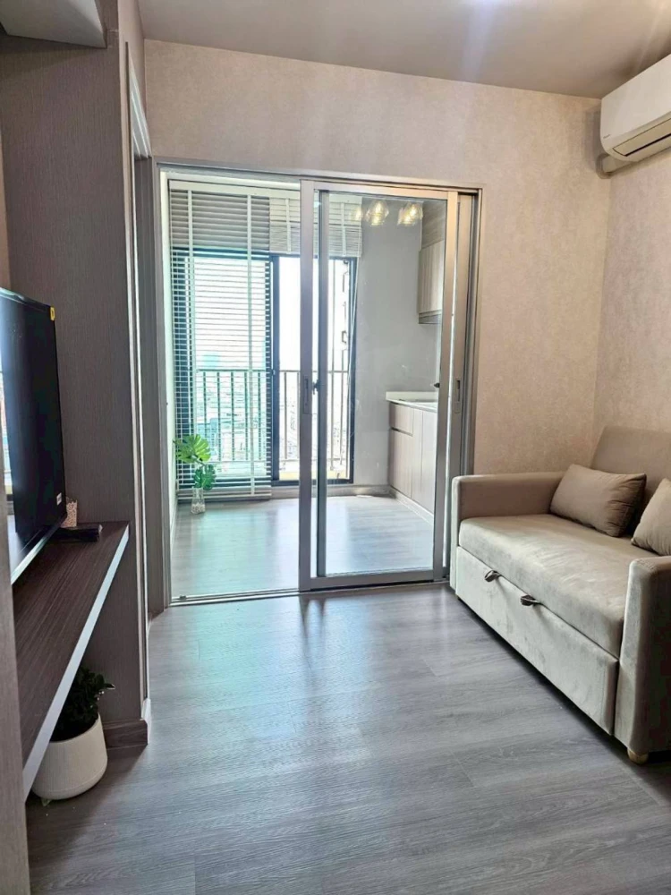 For rent: The Parkland Charan–Pinklao, 19th floor, fully furnished, ready to move in. Book now!