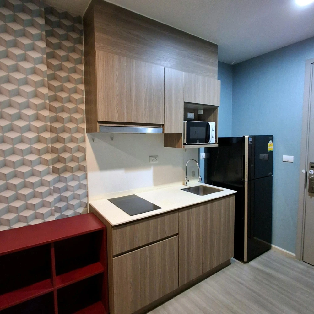 For rent: The Parkland Charan–Pinklao, 7th floor, fully furnished unit. Book now! (Urgent!)