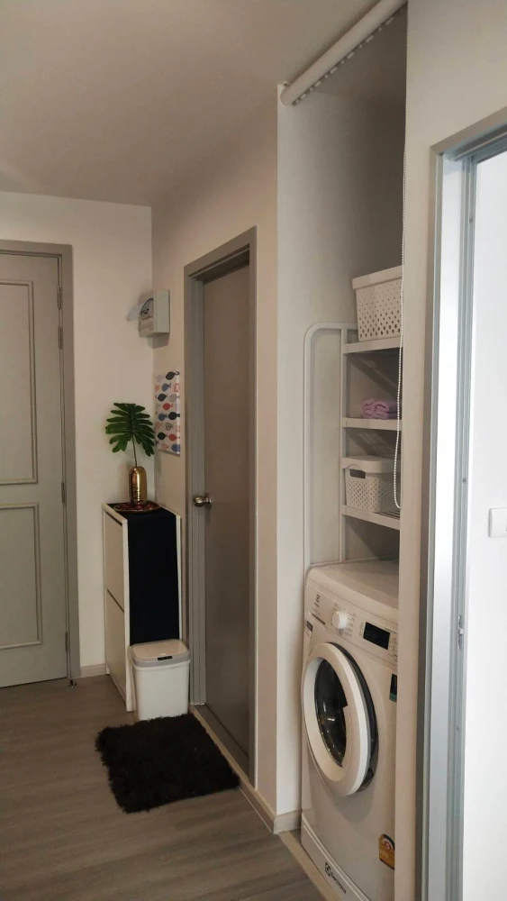 For rent: The Parkland Charan–Pinklao, ready-to-move-in room, fully furnished, just bring your suitcase and move in. Hurry and reserve now before it's