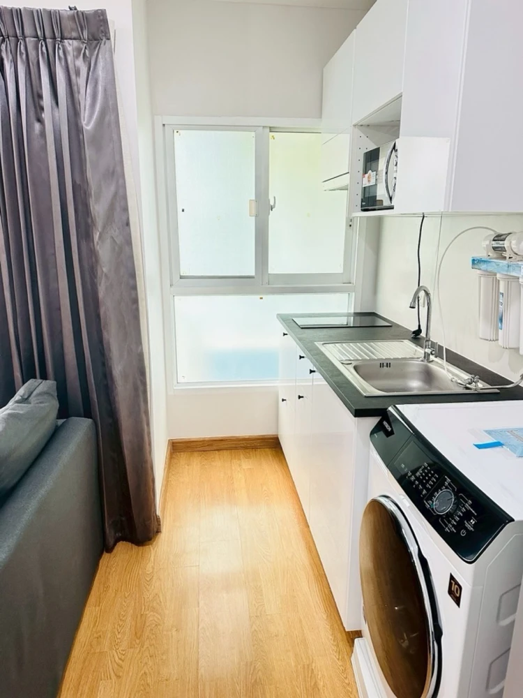 For rent: The Parkland Grand Asoke-Phetchaburi, 6th floor, fully furnished unit. Book now!