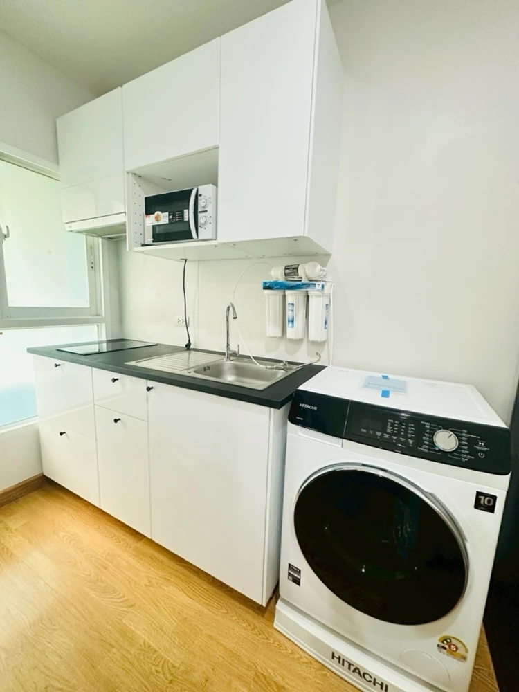 For rent: The Parkland Grand Asoke-Phetchaburi, 6th floor, fully furnished unit. Book now!