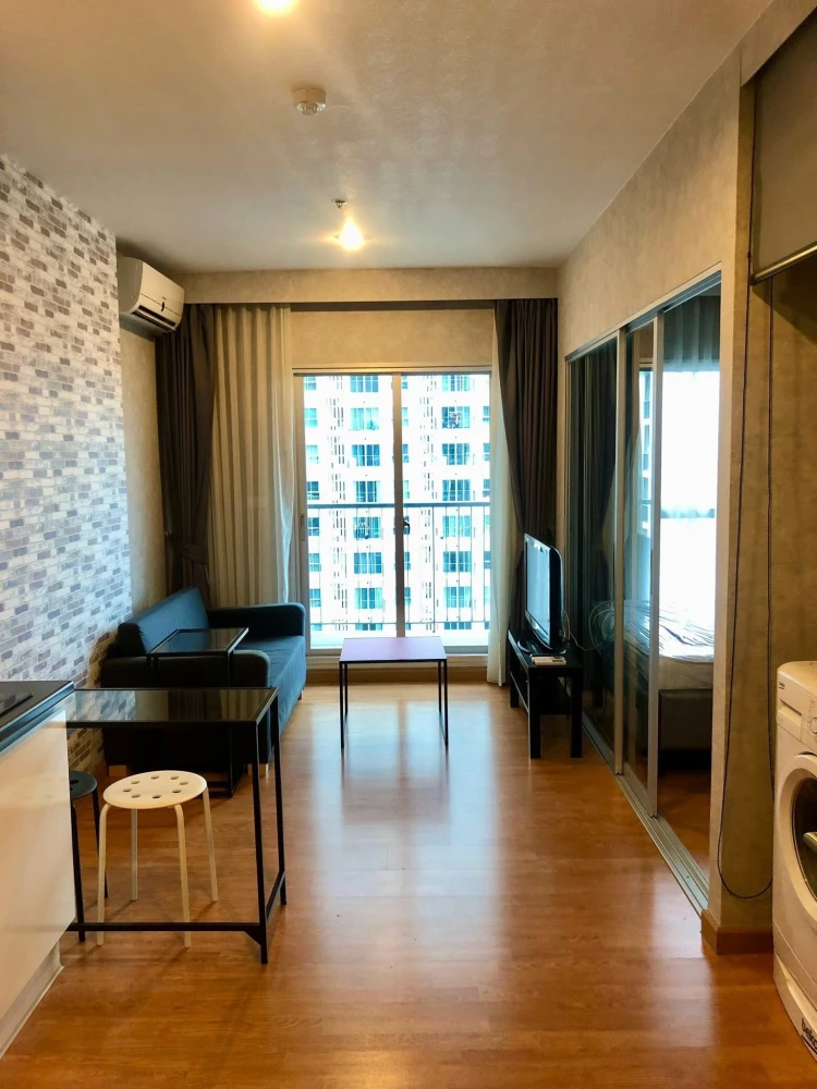 For rent: The Parkland Phetkasem, 1 bedroom, 1 bathroom. High-quality wallpaper. Convenient location. Book now!
