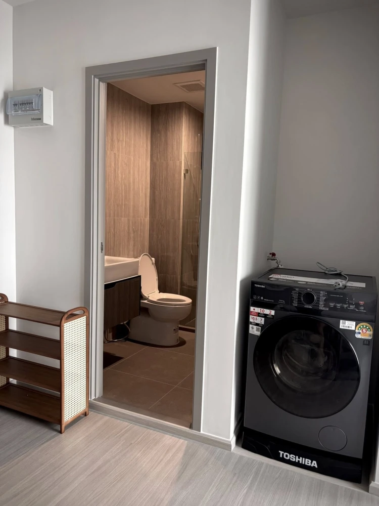 For rent: The Parkland Phetkasem 56, a lovely room with complete furniture and appliances. Just bring your bags and move in!
