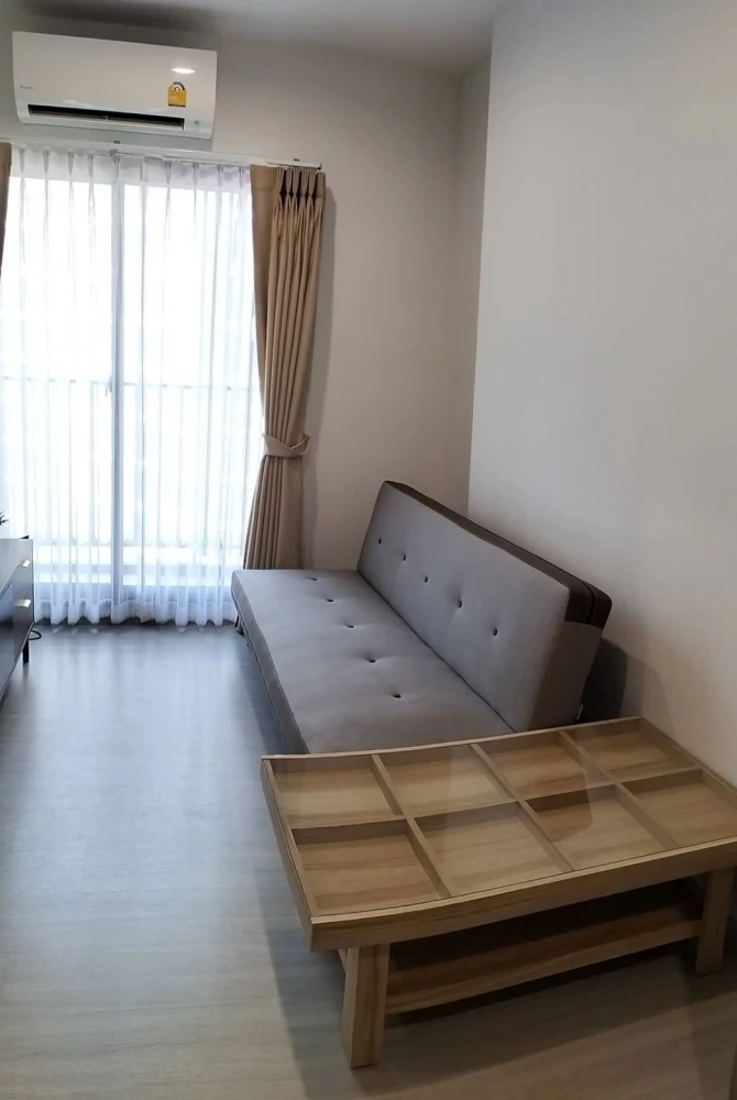 For rent: The Parkland Phetkasem 56. Nice room with beautiful, unblocked city views. Great location. Book now!