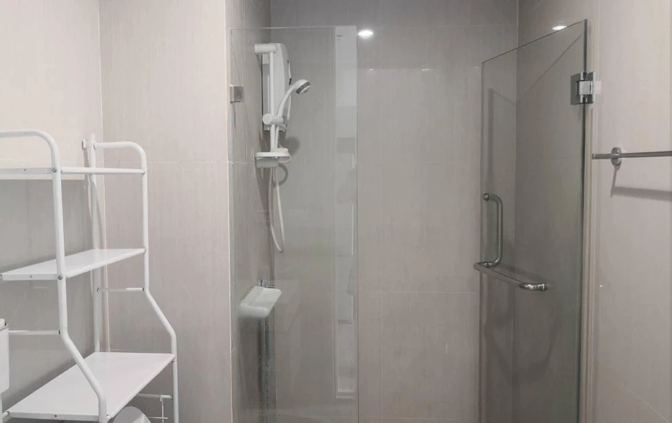 For rent: The Parkland Phetkasem-Thapra, 18th floor, fully furnished and equipped with electrical appliances. Reserve now.