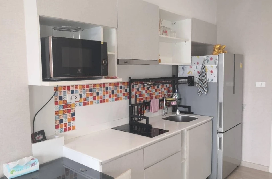 For rent: The Parkland Phetkasem-Thapra, 18th floor, fully furnished and equipped with electrical appliances. Reserve now.