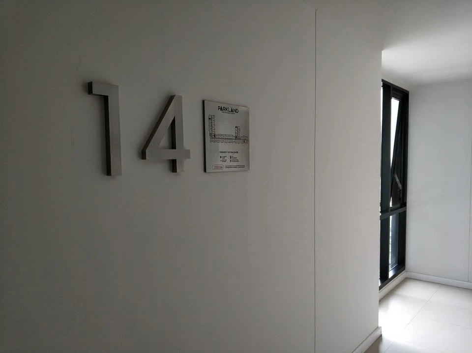 For rent: The Parkland Phetkasem Thapra, high floor unit, fully furnished, good ventilation. Book now!