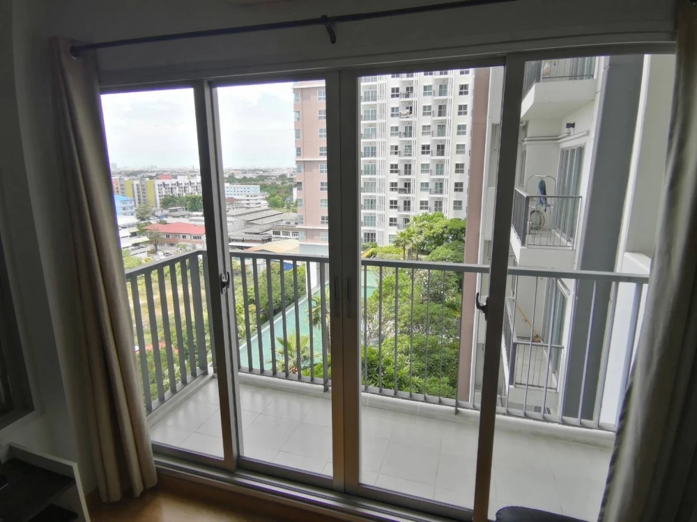 For rent: The Parkland Phetkasem, 10th floor, pool view, fully furnished. Book now!