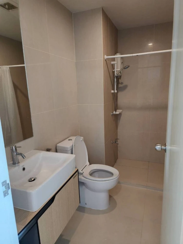For rent: The Parkland Phetkasem, high floor, ready to move in, fully furnished, reserve now.
