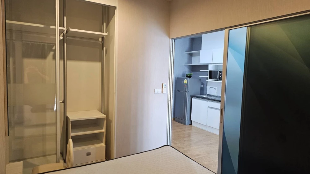 For rent: The Parkland Phetkasem, high floor, ready to move in, fully furnished, complete with amenities. Hurry and reserve now before it's too late!!