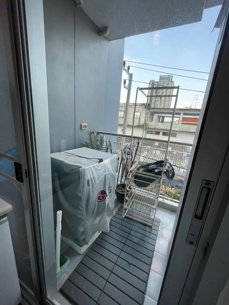 For rent: The Parkland Ratchada - Thapra, spacious room, lots of usable space, hurry up and reserve now, don't miss out.