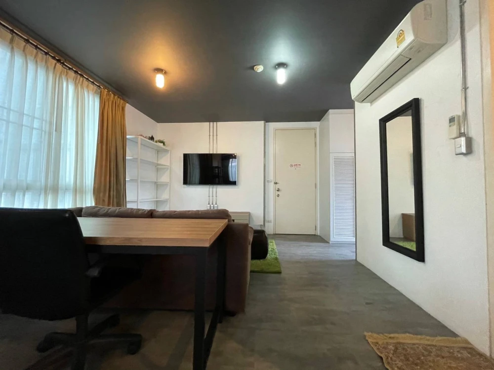 For rent: The Parkland Ratchada - Thapra, spacious room, lots of usable space, hurry up and reserve now, don't miss out.