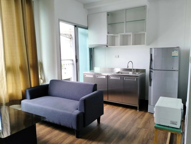 For rent: The Parkland Ratchada – Thapra, 1 bedroom, 1 bathroom, fully furnished, ready to move in.