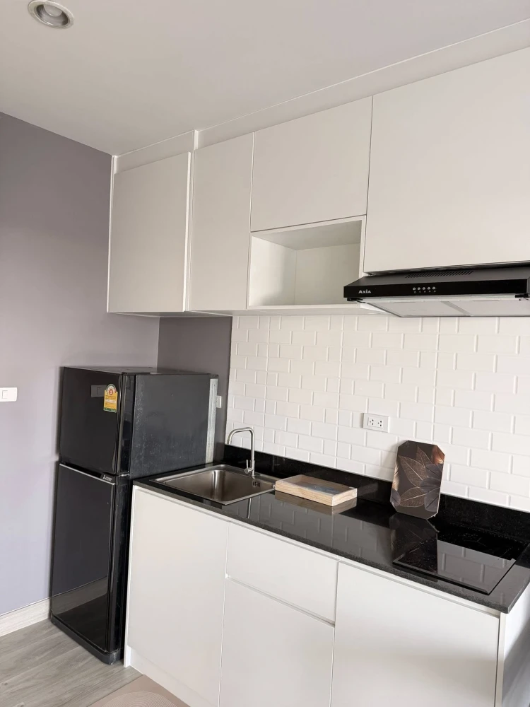 For rent: The Parkland Ratchada-Wongsawang. Beautifully decorated unit with high-quality built-in marble wall furnishings. Book now!