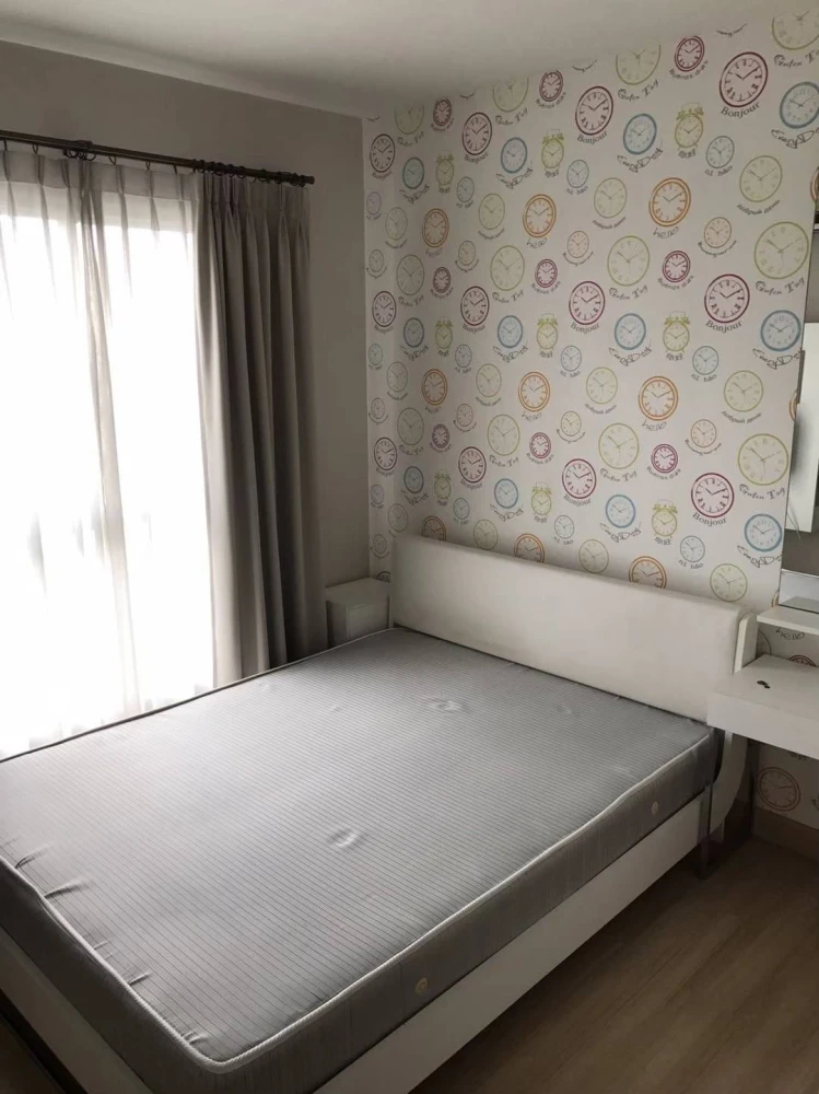 For rent: The Parkland Srinakarin Lakeside, high floor unit, spacious and comfortable. Book now!