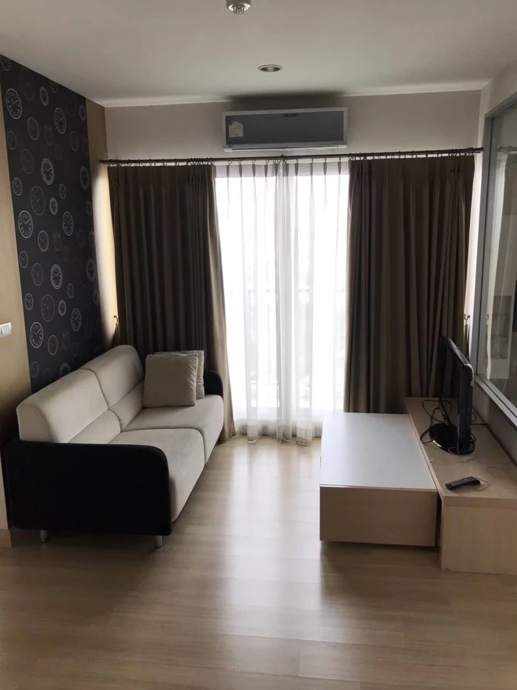 For rent: The Parkland Srinakarin Lakeside, high floor unit, spacious and comfortable. Book now!