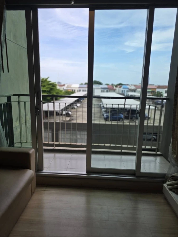 For rent: The Parkland Srinakarin Lakeside, ready to move in, fully furnished, affordable price, hurry and reserve now!