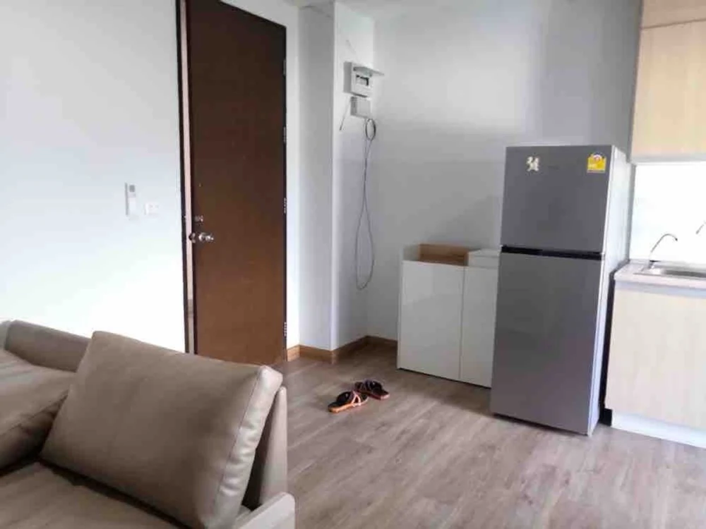 For rent: The Parkland Srinakarin, 14th floor, fully furnished, ready to move in. Interested? Reserve now, don't miss out!
