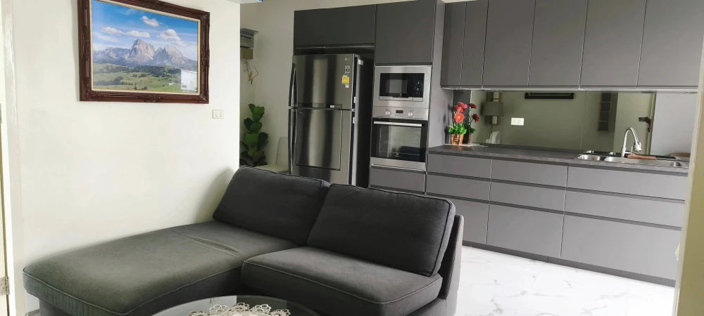 For rent: The Parkland Srinakarin, spacious room, lots of usable space, comes with complete furniture, just bring your bags and move in.