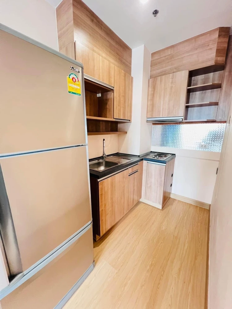 For rent: The Parkland Taksin-Thapra, a nice room with lots of usable space, decorated in a minimalist style, good location, book now.