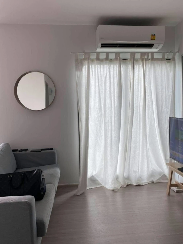 For rent: The Parkland Phetkasem 56, spacious and comfortable room, complete with furniture and electrical appliances. Book now, don't miss out!!
