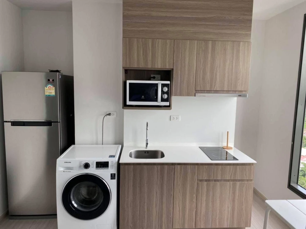 For rent: The Parkland Phetkasem 56, spacious and comfortable room, complete with furniture and electrical appliances. Book now, don't miss out!!