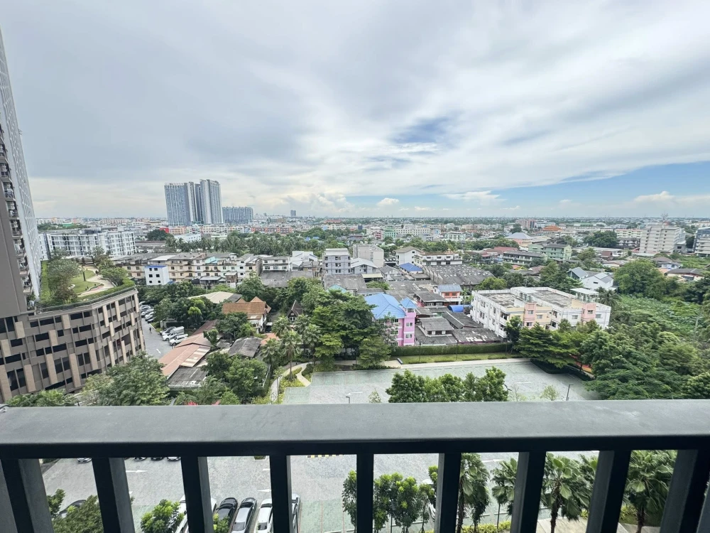 For rent: The Parkland Phetkasem 56, high floor room, ready to move in, fully furnished, reserve now.