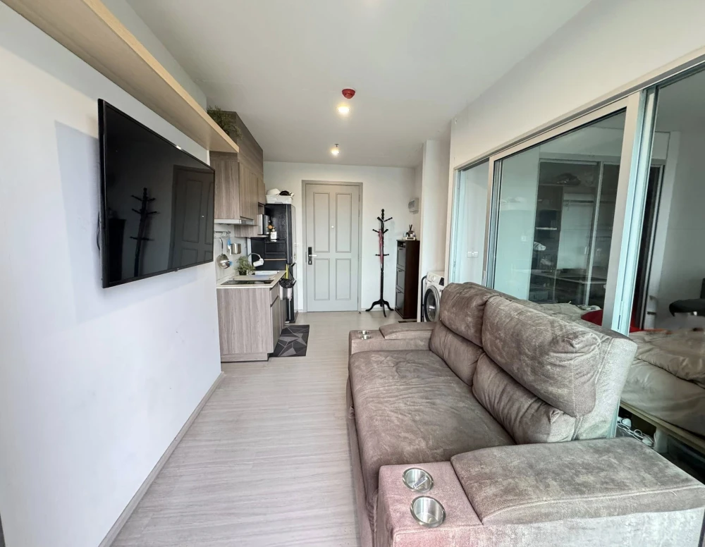For rent: The Parkland Phetkasem 56, high floor room, ready to move in, fully furnished, reserve now.