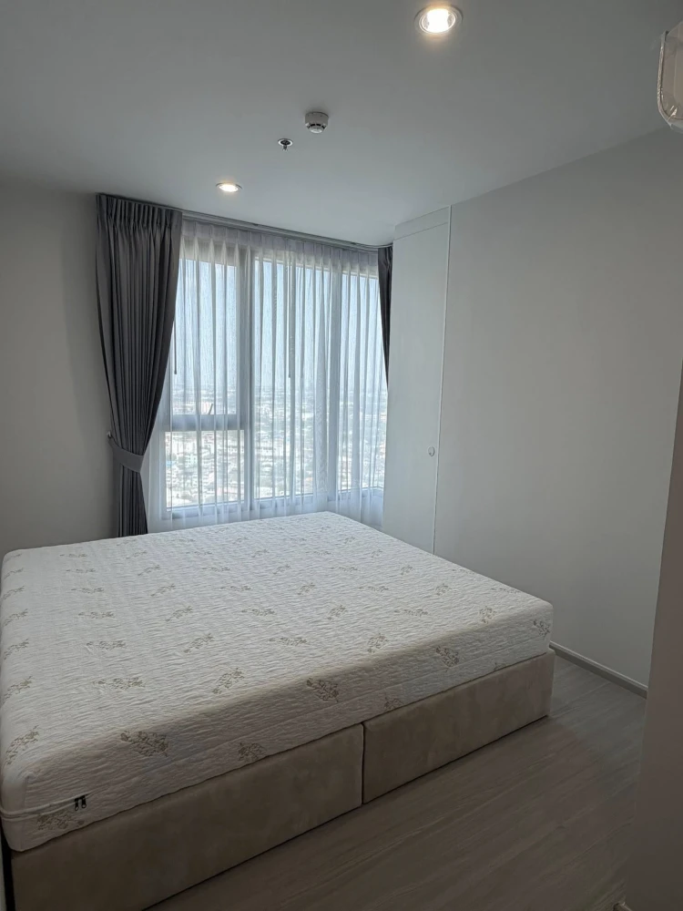 For rent: The Parkland Phetkasem 56. Ready-to-move-in unit with complete amenities and spacious living area. Book now, don't miss out!