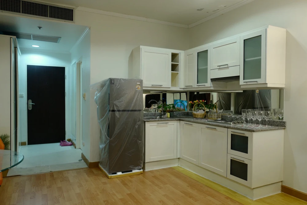 For rent: The Platinum, 23rd floor, spacious room, comfortable, comes with complete decorations, reserve now, hurry!